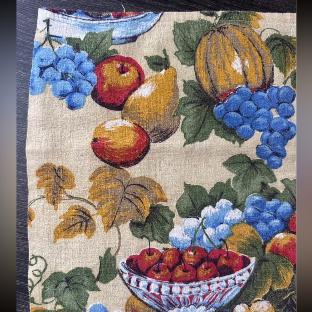 Fruity Pattern Vintage Tablecloth - Handmade - Picture 7 of 10